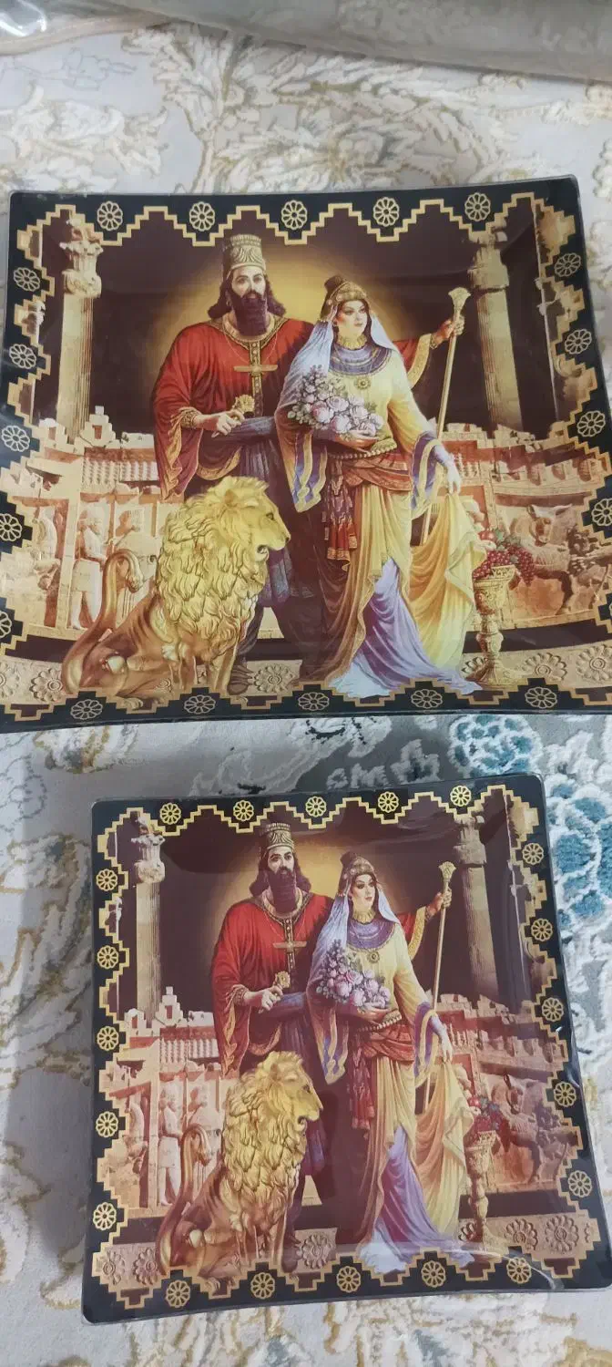 تعدادی ظروف|ظروف سرو و پذیرایی|نیشابور, بزرگمهر|دیوار