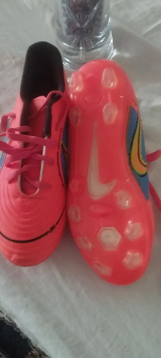 کفش فوتبالی|کیف، کفش، کمربند|نهاوند, |دیوار