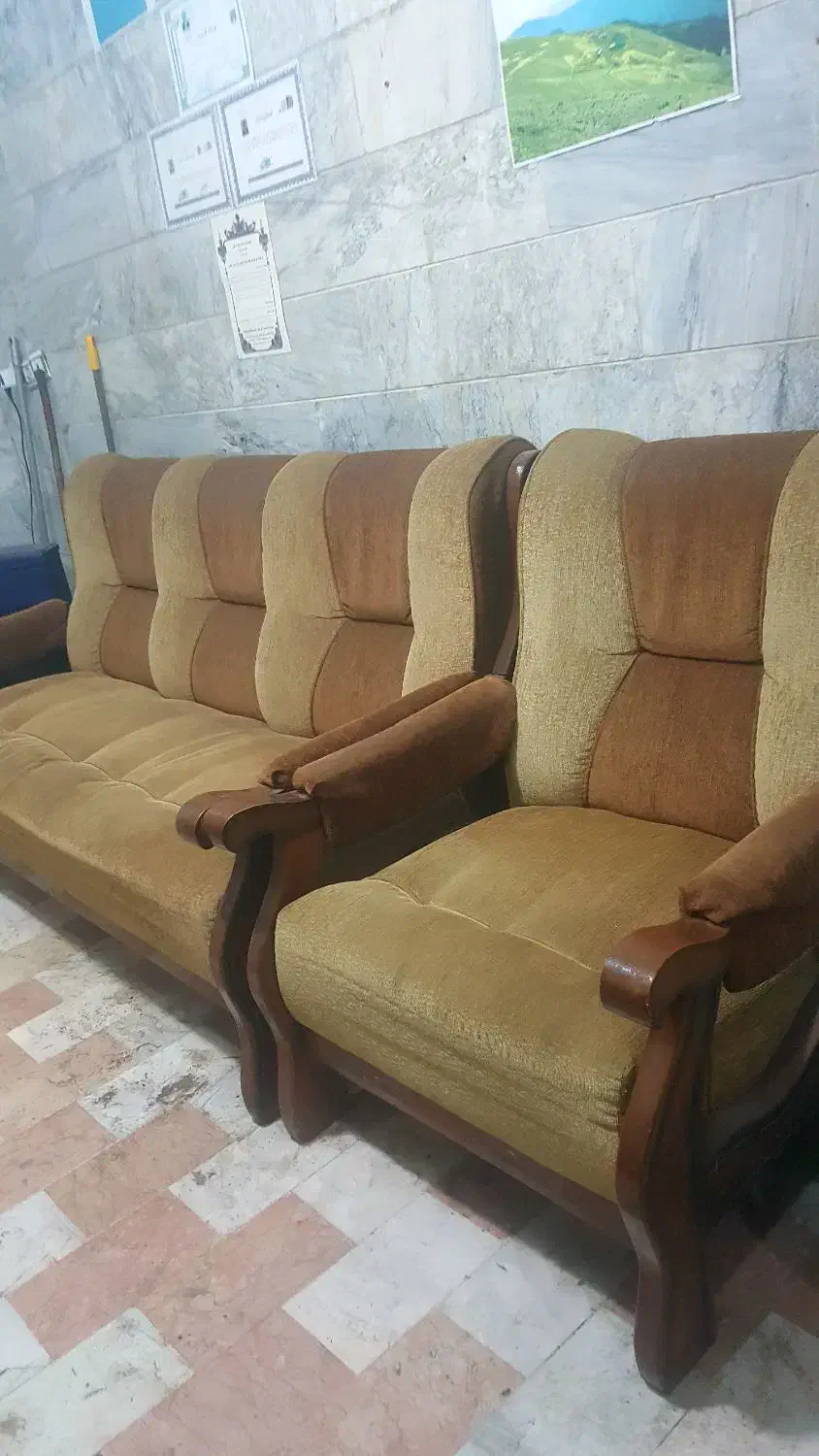 فروش مبل راحتی ۷ نفره رشت کارکرده|مبلمان خانگی و میز عسلی|رشت, حمیدیان|دیوار