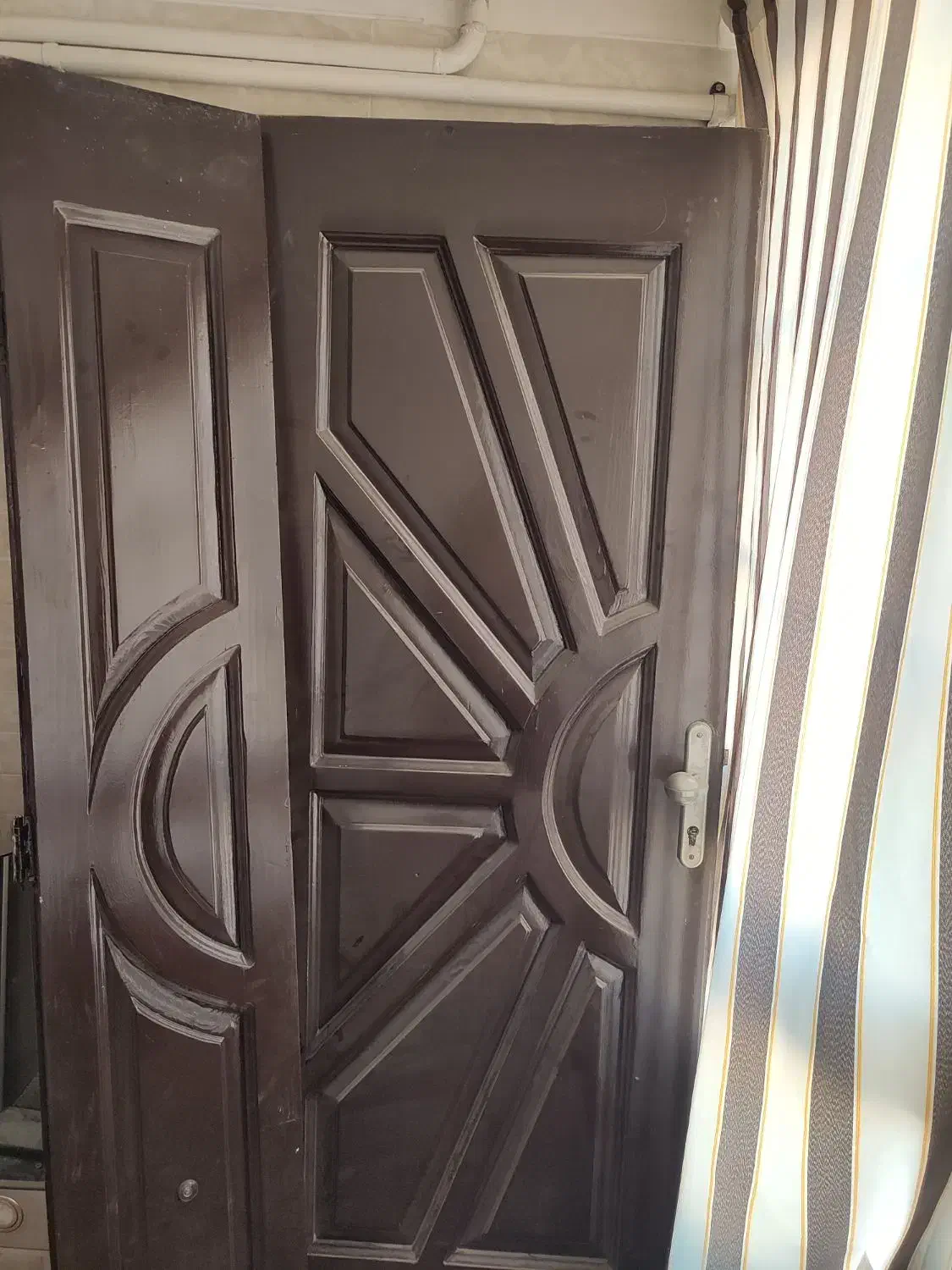 درب چوبی|مصالح و تجهیزات ساختمان|قم, انصار‌الحسین|دیوار