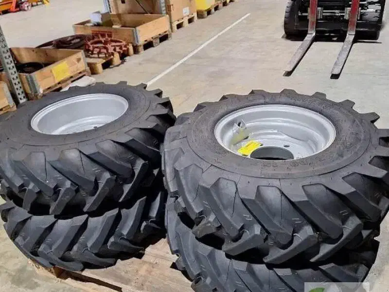 لاستیک تراکتور کمباین چاپرکلاس جاندیر نیوهلند|قطعات یدکی و لوازم جانبی|قزوین, |دیوار