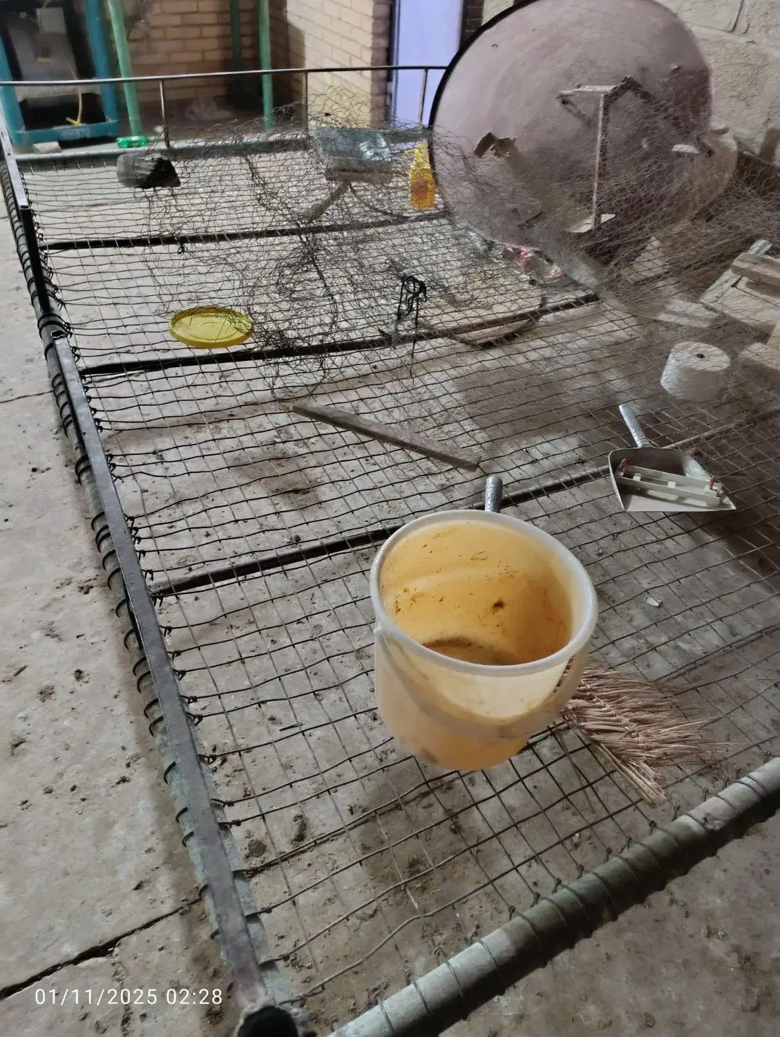 سلام یک تخت بزرگ ۲متر در ۳ متر به عبارت ۶ متری|تخت و سرویس خواب|امیدیه, |دیوار