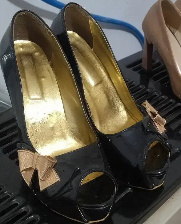 دو مدل کفش مجلسی سایز 38نونو با هم 300|کیف، کفش، کمربند|چناران, |دیوار