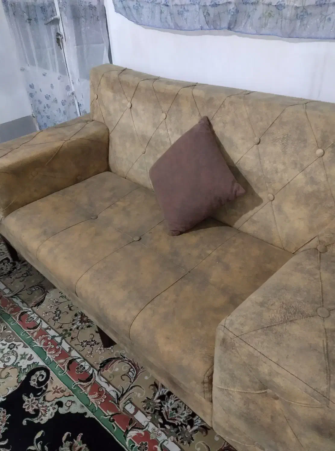 مبل 4نفره یک میلیون پانصد|مبلمان خانگی و میز عسلی|رباطکریم, کیکاور|دیوار