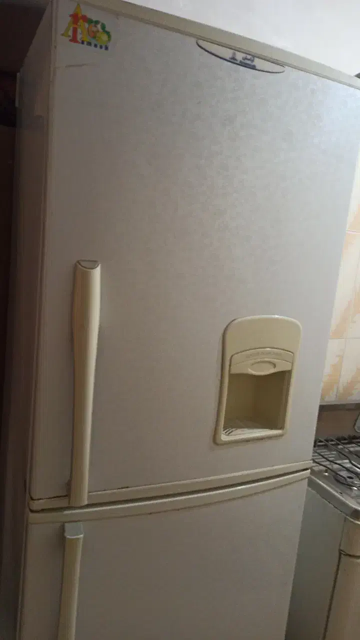 یخچال و فریزر|یخچال و فریزر|سبزوار, قصبه غربی|دیوار