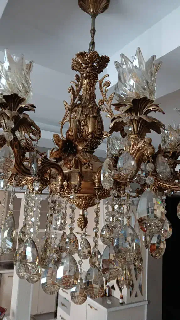 لوستر ۸شاخه برنزی کارشرکتی  به همراه میز فرشته|لوستر و چراغ آویز|پرند, فاز ۵|دیوار