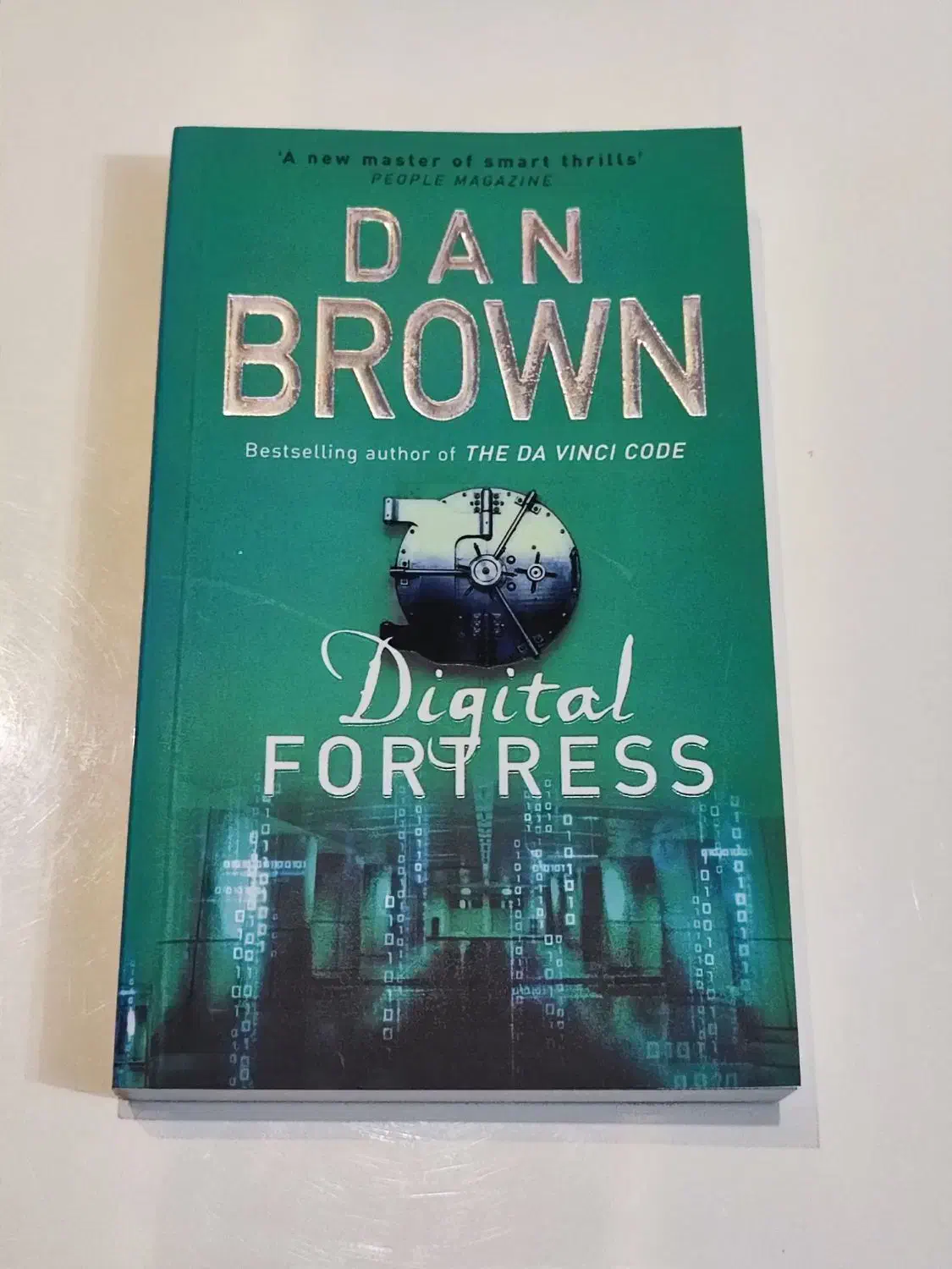 رمان نویسنده آمریکایی دن براون|کتاب و مجله ادبی|مهاباد (آذربایجان غربی), |دیوار