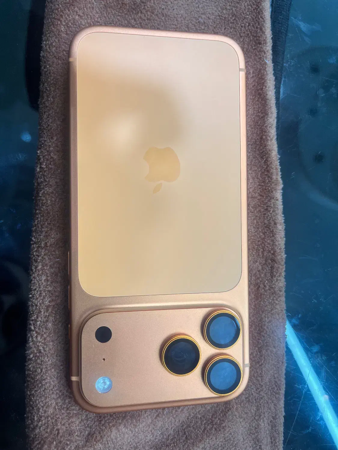 ایفن۱۷پرومکس|موبایل|تهران, خزانه|دیوار