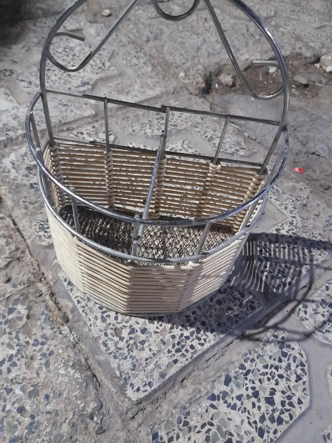 ابچکان نو نو|آب‌چکان و نظم‌دهنده ظروف|بم, |دیوار