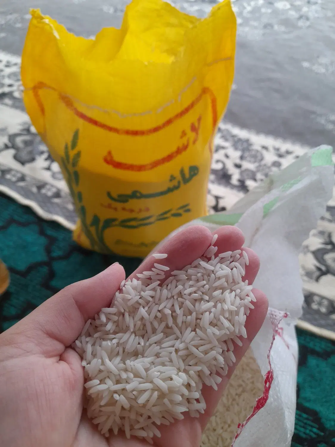 هاشمی|خوردنی و آشامیدنی|شاندرمن, |دیوار