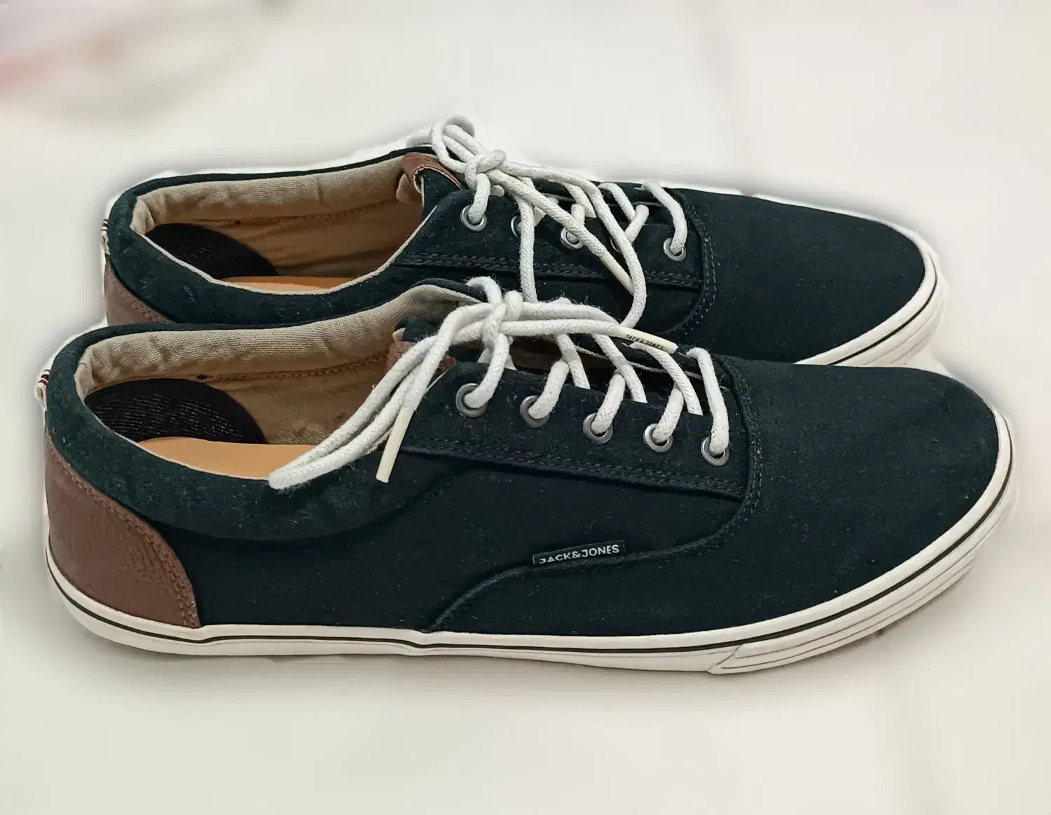 کفش کتانی سایز ۴۳ JACK & JONES|کیف، کفش، کمربند|اهواز, اهواز|دیوار