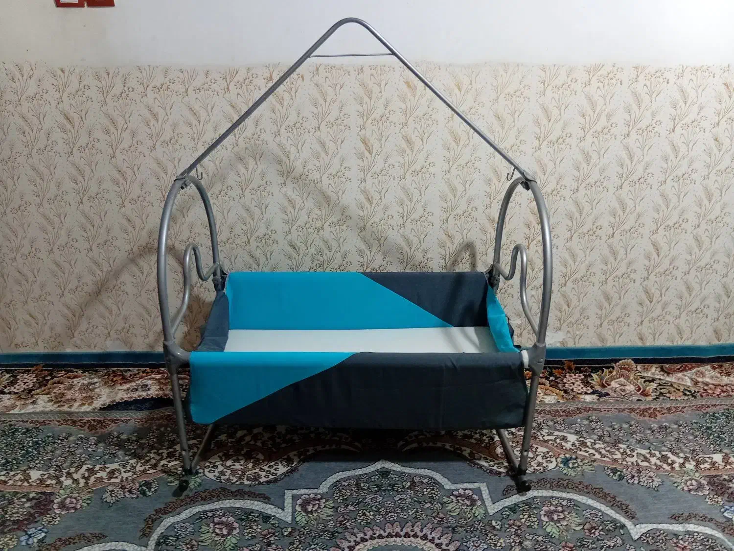 گهواره آهنی|اسباب و اثاث بچه|خرمآباد, |دیوار