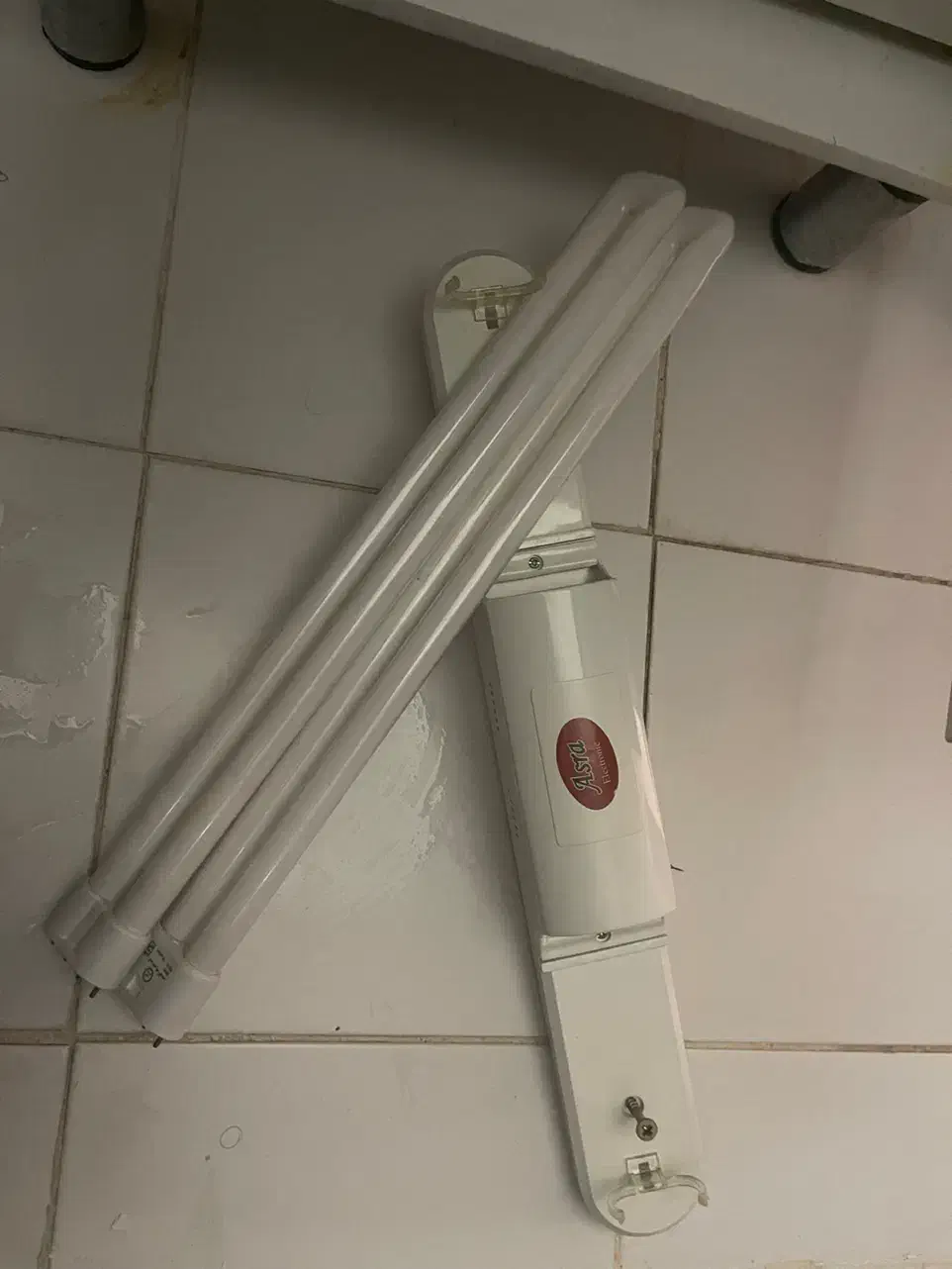 آینه ، سرویس حموم دستشویی|لوازم سرویس بهداشتی|شاهین‌شهر, فردوسی|دیوار