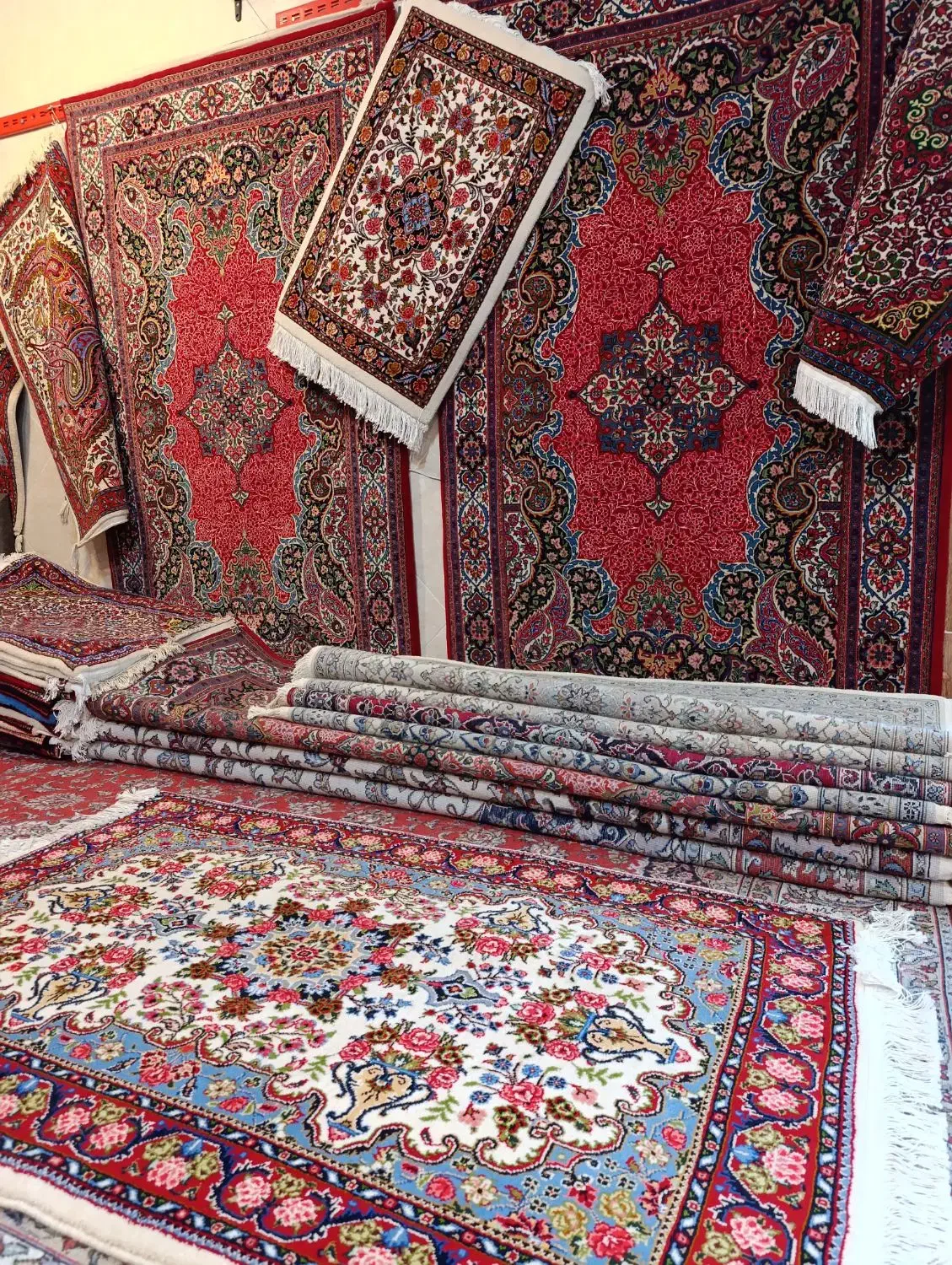 شهر فرش دستباف ملایر|فرش|ملایر, |دیوار