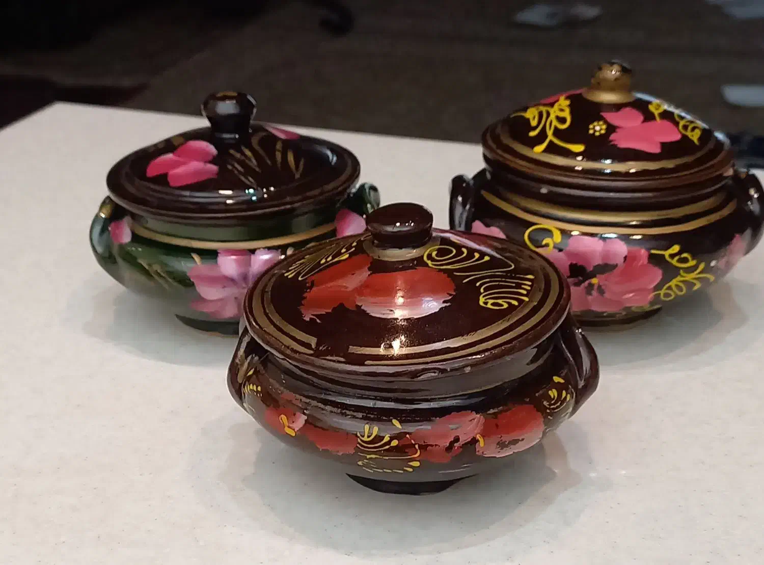 قندان|کلکسیون اشیاء عتیقه|سنندج, |دیوار