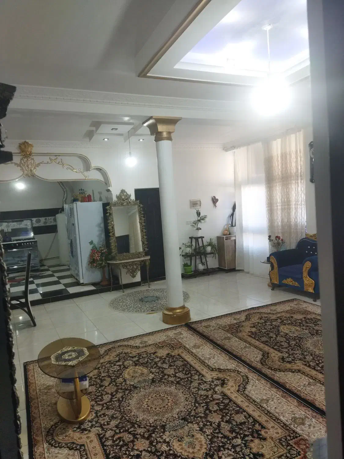 ساختمان ویلایی در مرکزشهر|اجارهٔ خانه و ویلا|شاهین دژ, |دیوار