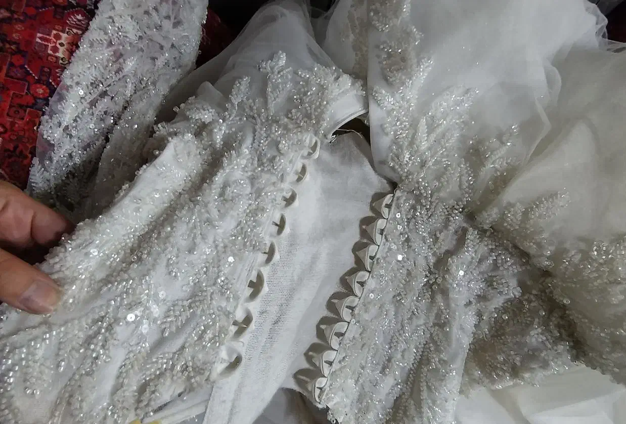 لباس عروس|لباس|لاهیجان, گلستان|دیوار