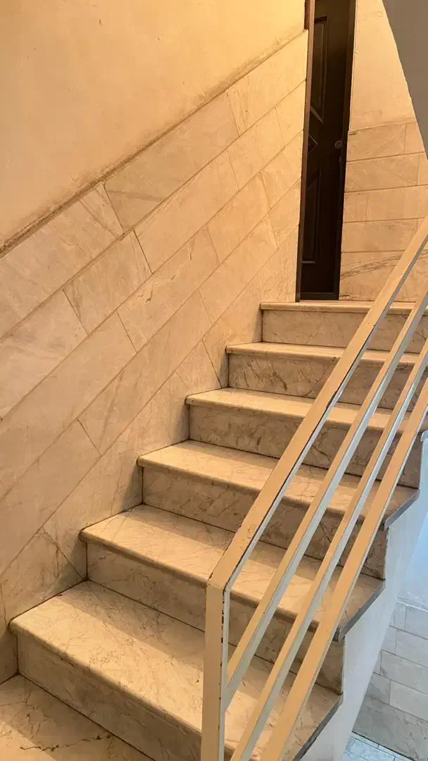 ۴۸ متری نقلی با پارکینگ مناسب زوج‌های جوان