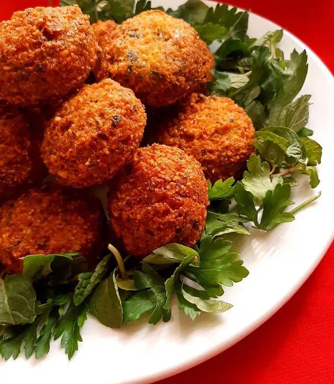 کارگرفلافلی|استخدام خدمات فروشگاه و رستوران|ایلام, |دیوار