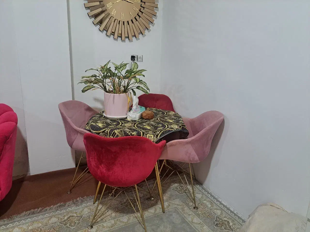 فروش  مبل و میز ناهارخوری ست|مبلمان خانگی و میز عسلی|زرگرشهر, |دیوار