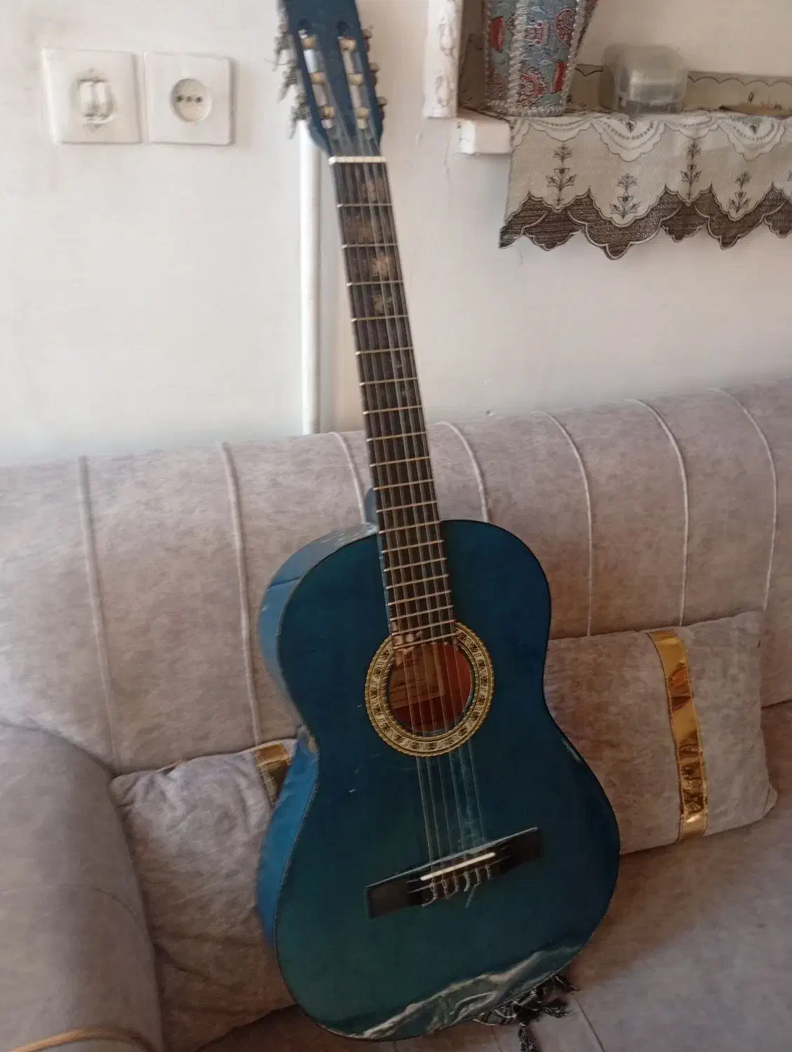 گیتار یاماها|گیتار، بیس، امپلیفایر|قم, سراجه (۱۵ خرداد)|دیوار