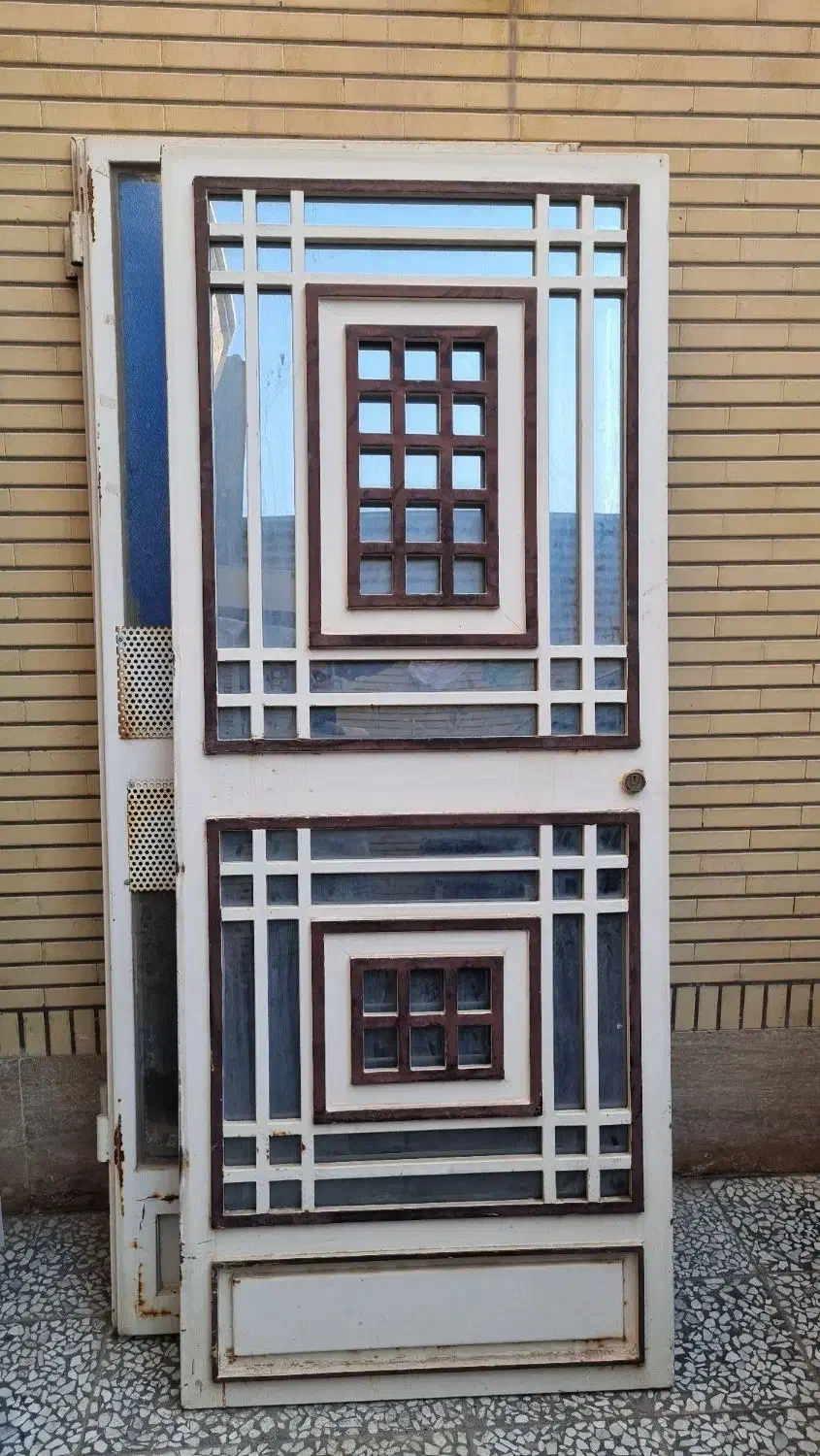 درب آهنی خانه سالم|مصالح و تجهیزات ساختمان|آران و بیدگل, |دیوار