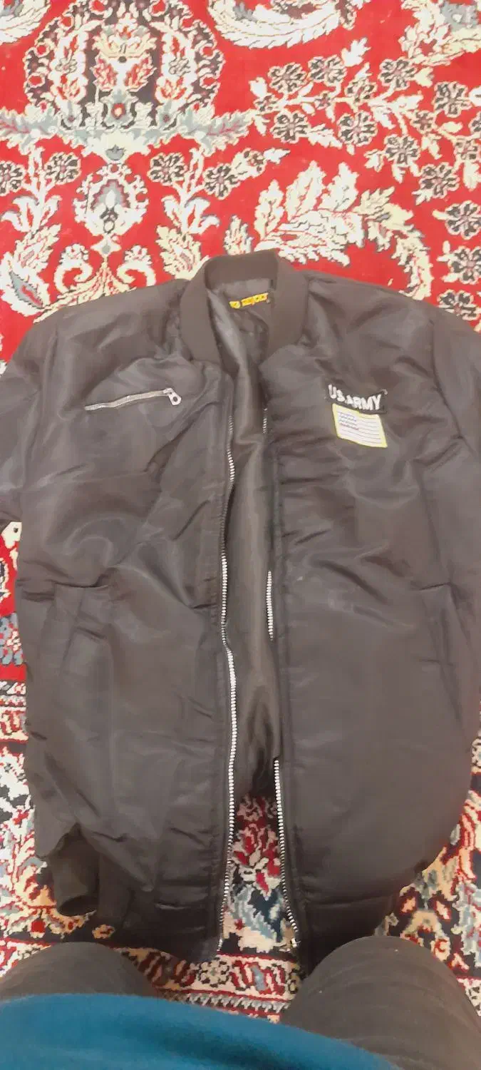 بلوز|لباس|بابا حیدر, |دیوار