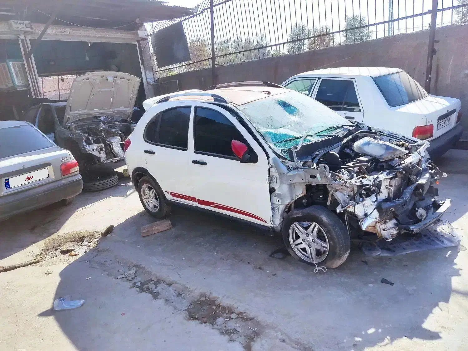 کوییک R مدل 1043 تصادفی|خودرو سواری و وانت|تهران, شهرک آپادانا|دیوار