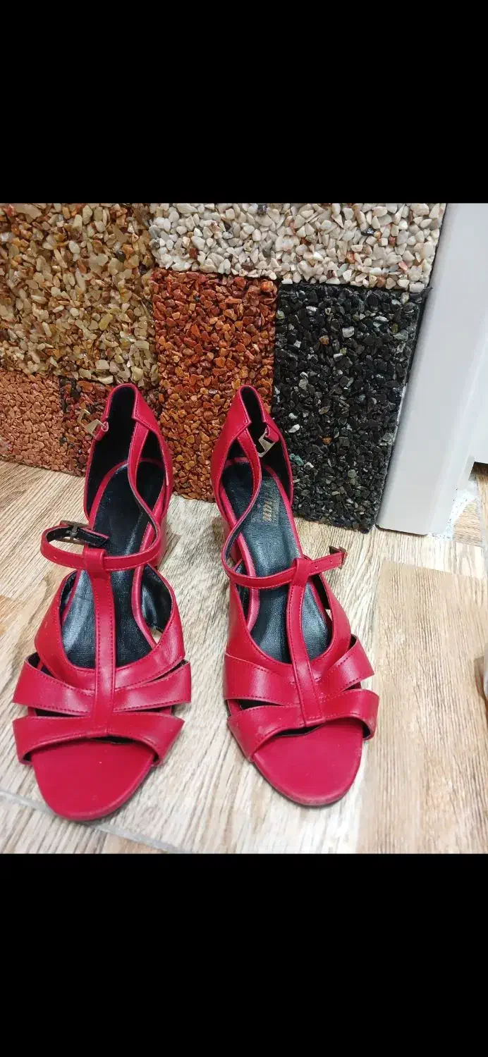 کفش در حد نو|کیف، کفش، کمربند|اردبیل, |دیوار