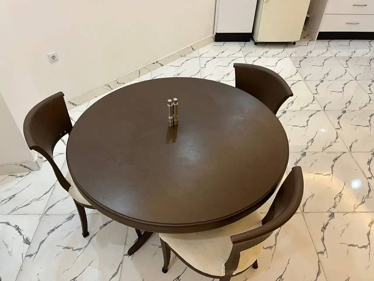 فروش میز ناهار خوری|میز و صندلی غذاخوری|رشت, حسین آباد|دیوار