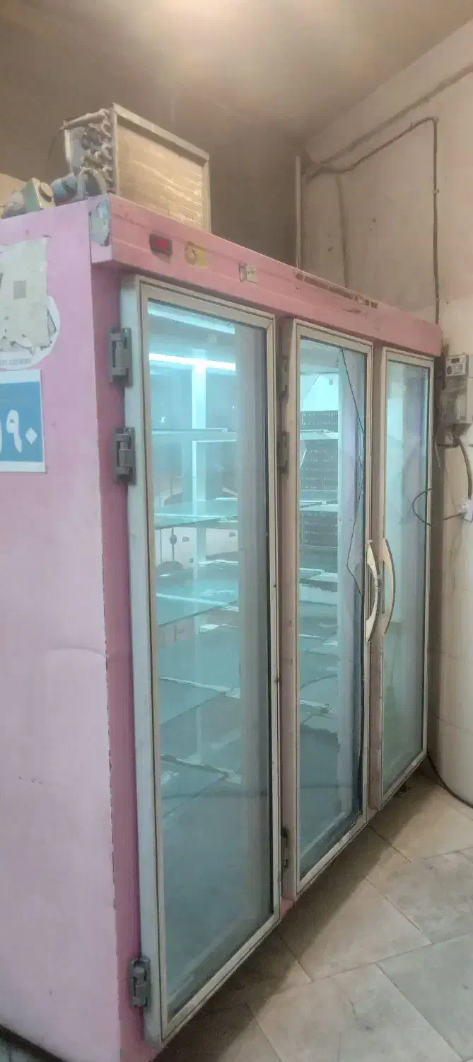 یخچال 3 درب و ویترین|فروشگاه و مغازه|مشهد, رده|دیوار