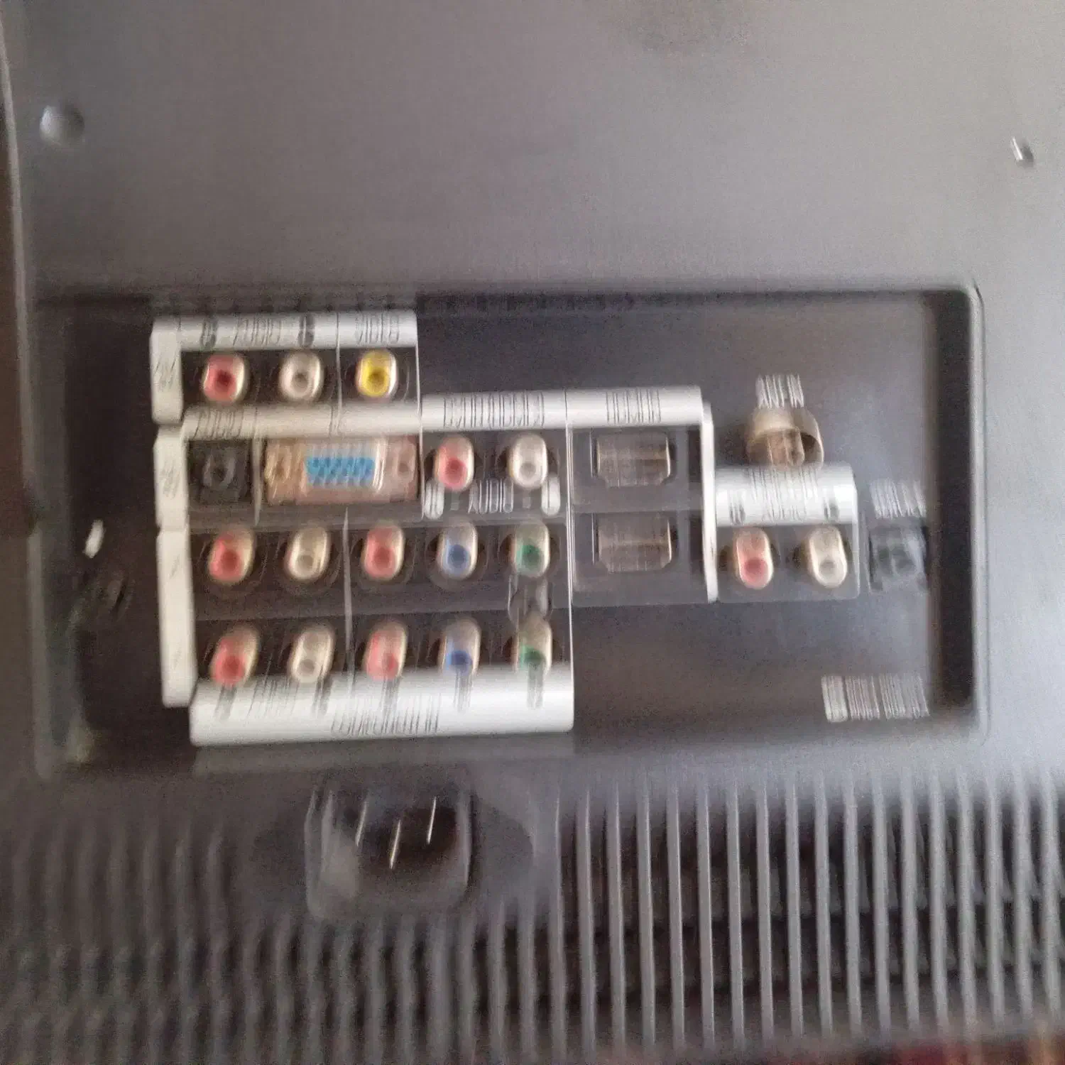 تلویزیون سامسونگ ۳۲ اینچ|تلویزیون و پروژکتور|تبریز, |دیوار