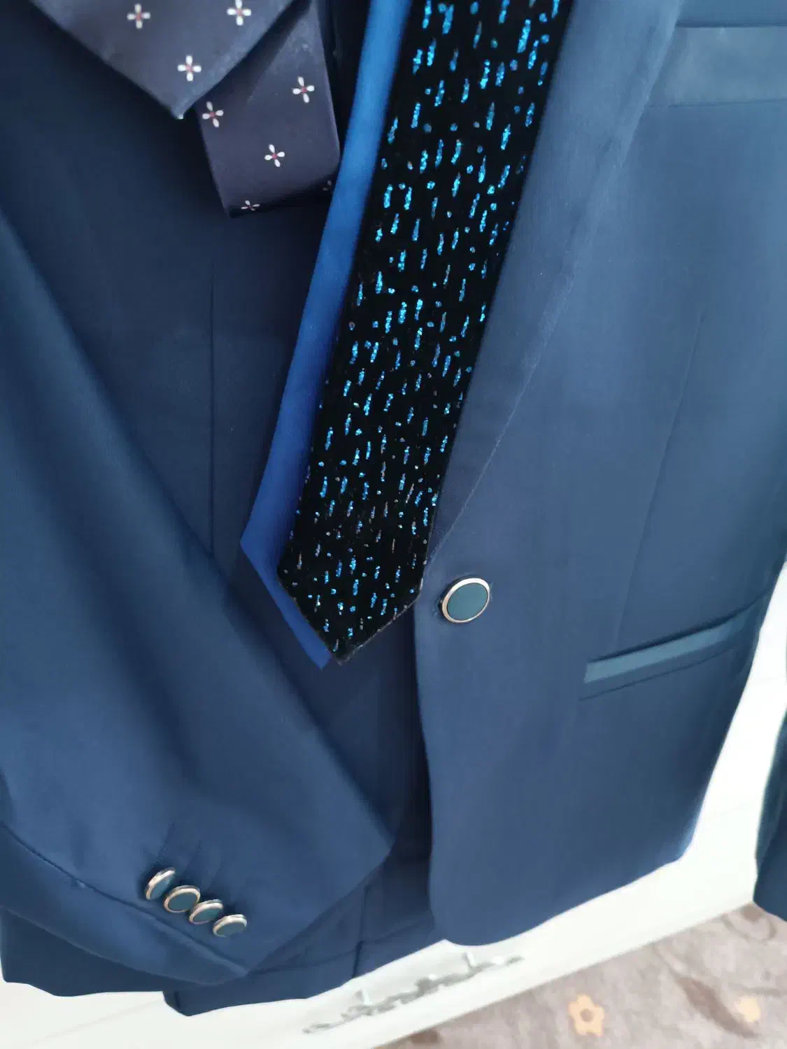 کت شلوار|لباس|هشتگرد, فاز ۷ مهستان|دیوار