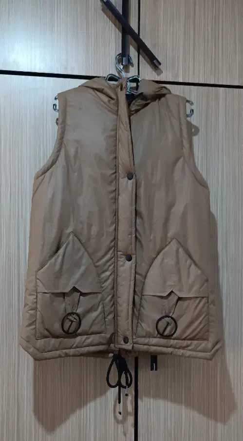 هودی. پافر . مانتو لش|لباس|میانه, |دیوار