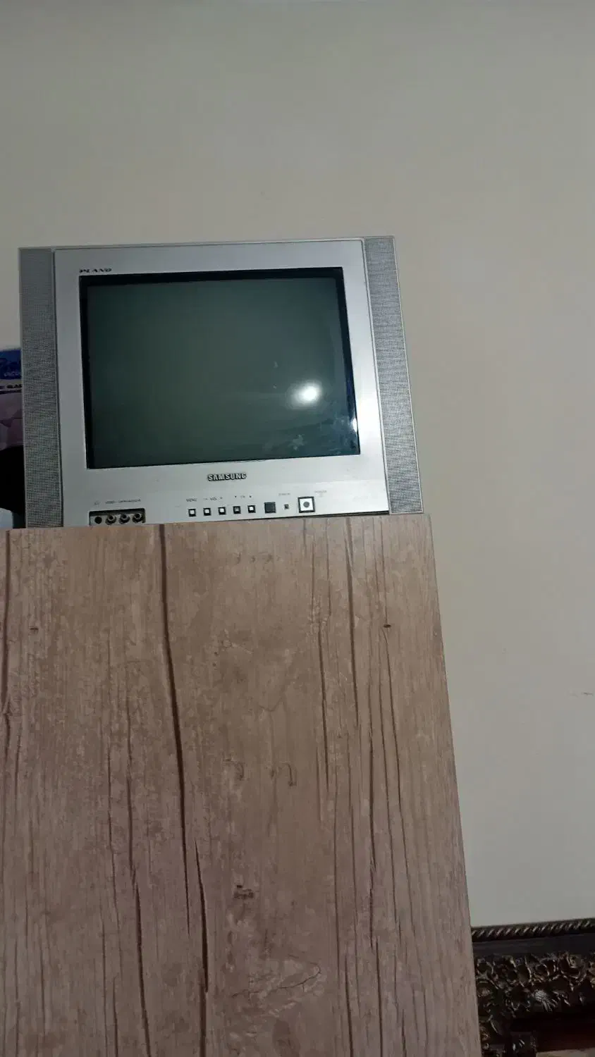 تلویزیون۱۴ تخت یک نفر|تلویزیون و پروژکتور|مشهد, شهید مطهری|دیوار