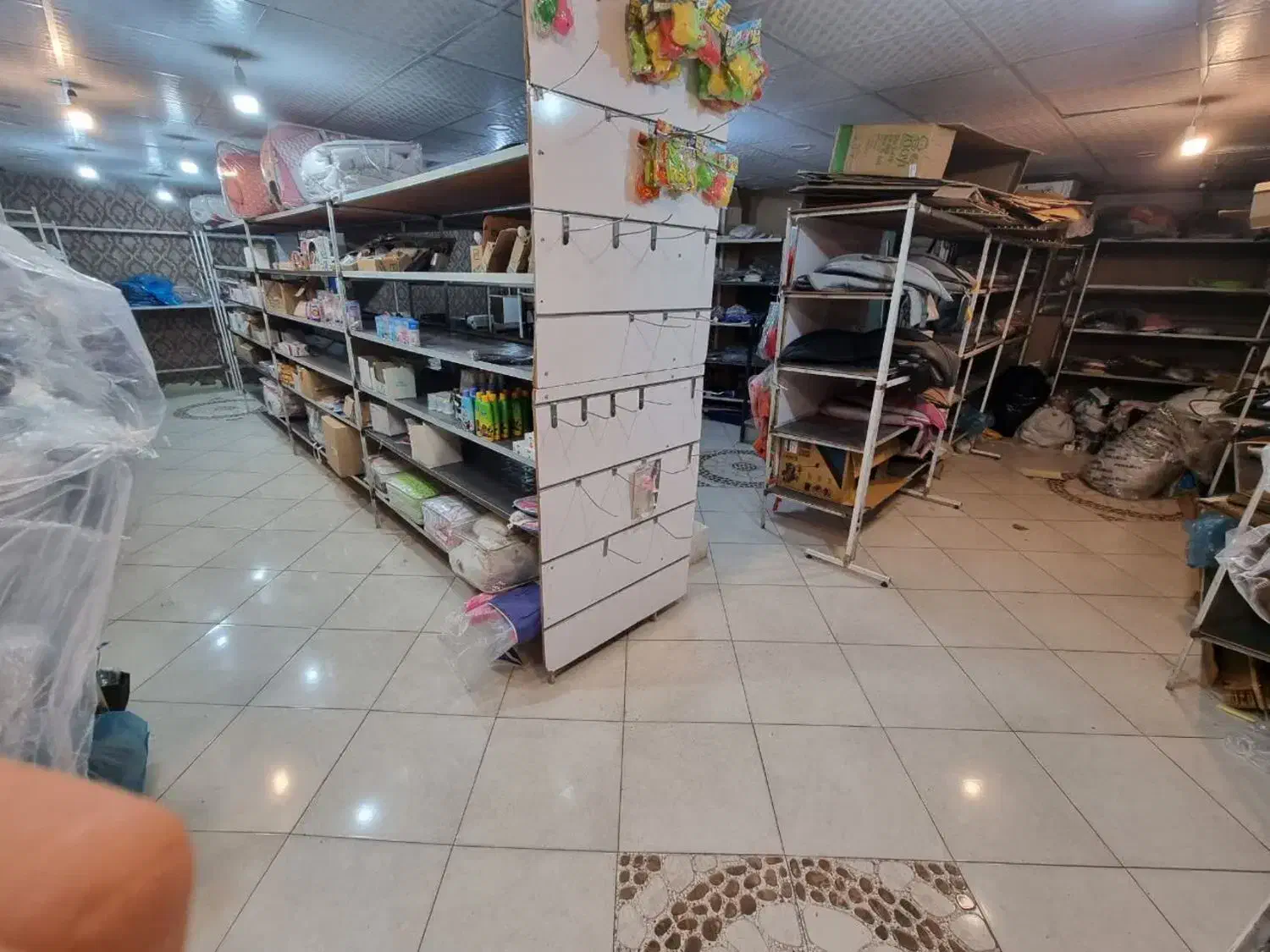 اجاره زیرزمین مرتب ۱۰۰ متری محدوده ۱۷ شهریور|اجارهٔ مغازه و غرفه|مشهد, هفده شهریور|دیوار