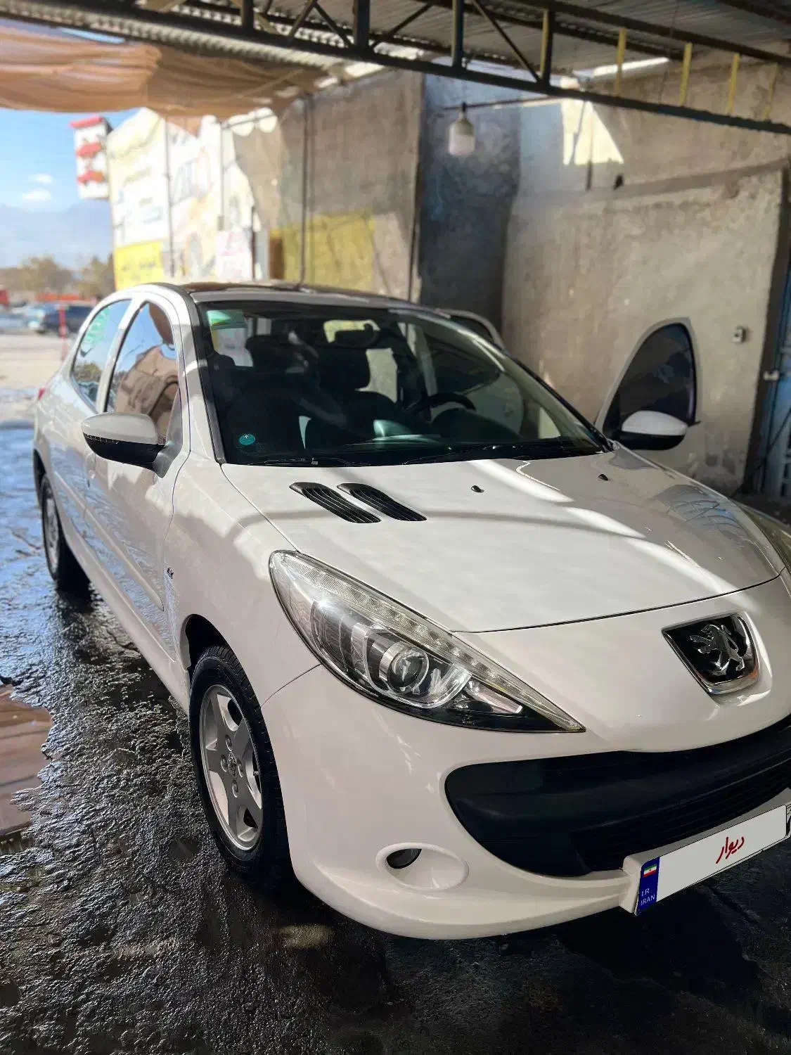 ۲۰۷ مدل ۱۴۰۱ پانا فرمان برقی کم کار|خودرو سواری و وانت|همدان, |دیوار