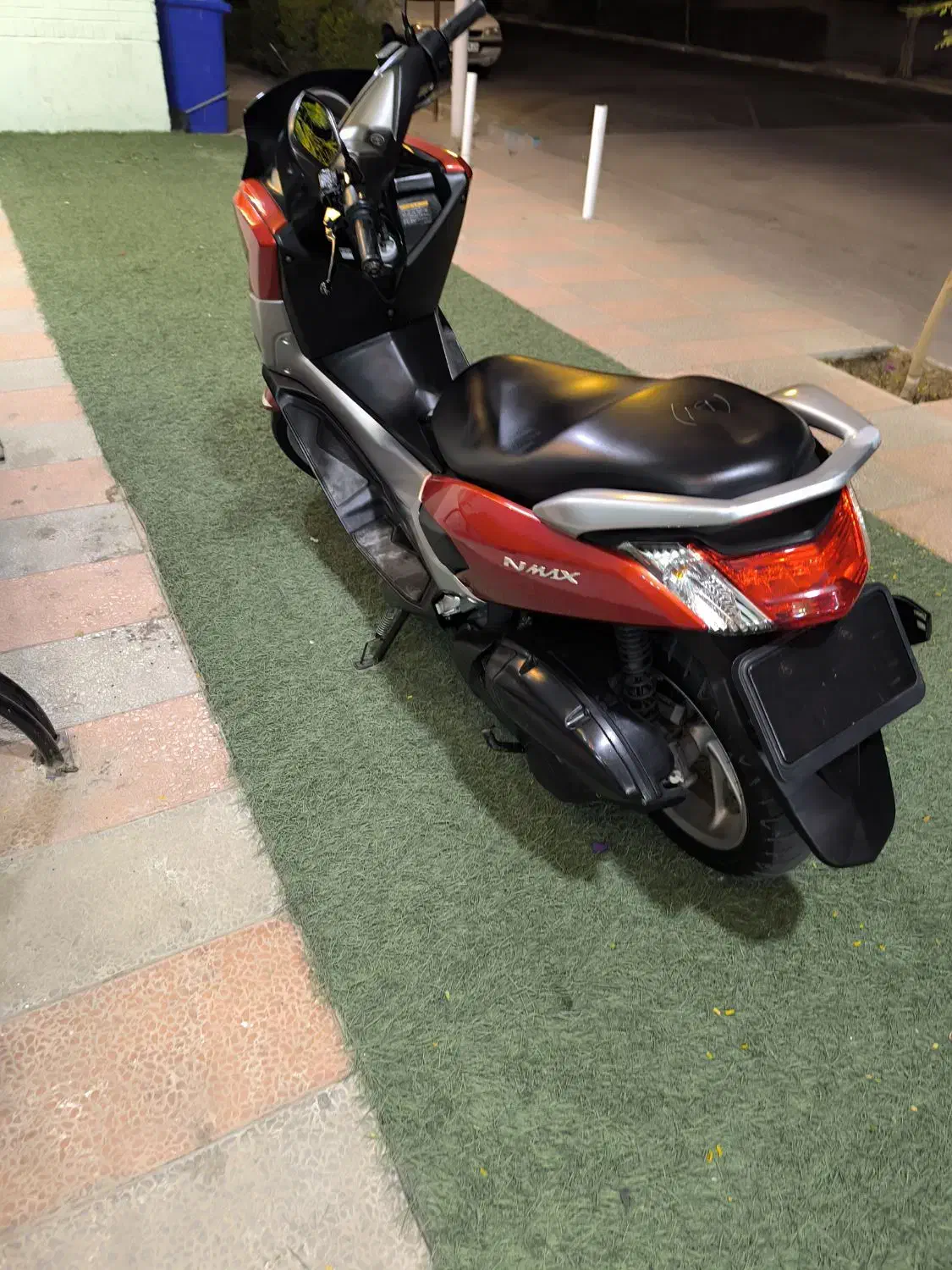 پی سی ایکس انمکس|موتورسیکلت|سیراف, |دیوار