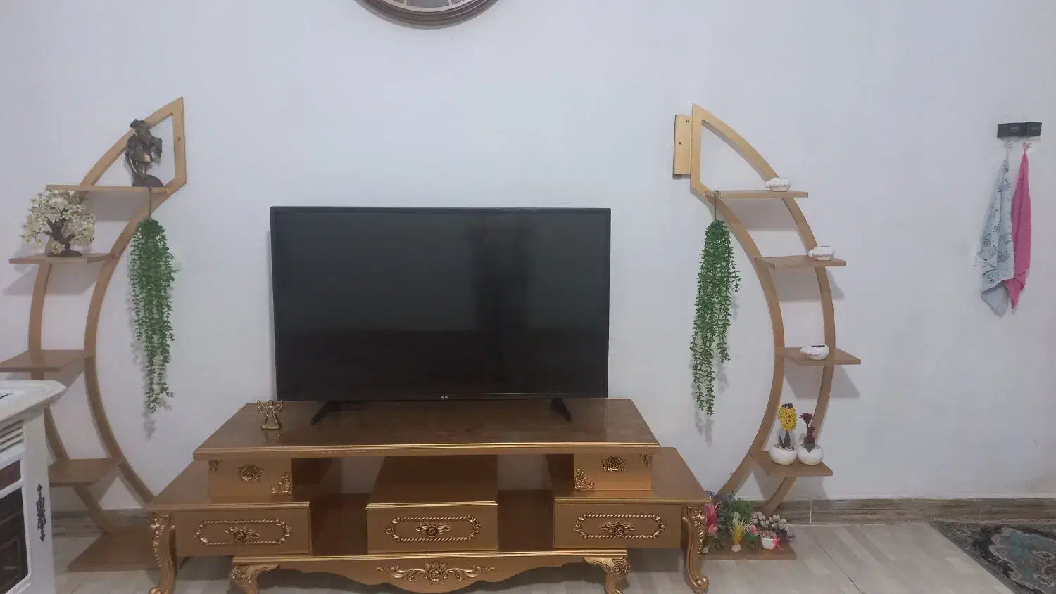 میزتلویزیون|میز تلویزیون|رباطکریم, نصیرشهر|دیوار