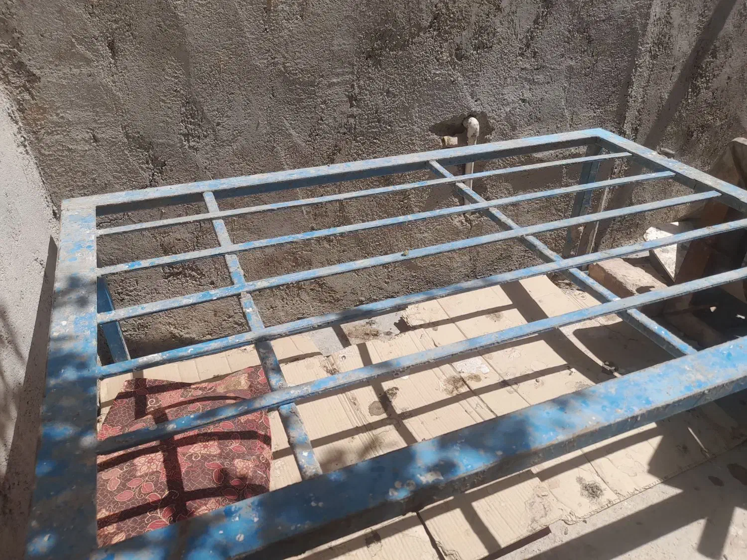 تخت آهنی|تخت و سرویس خواب|زابل, |دیوار