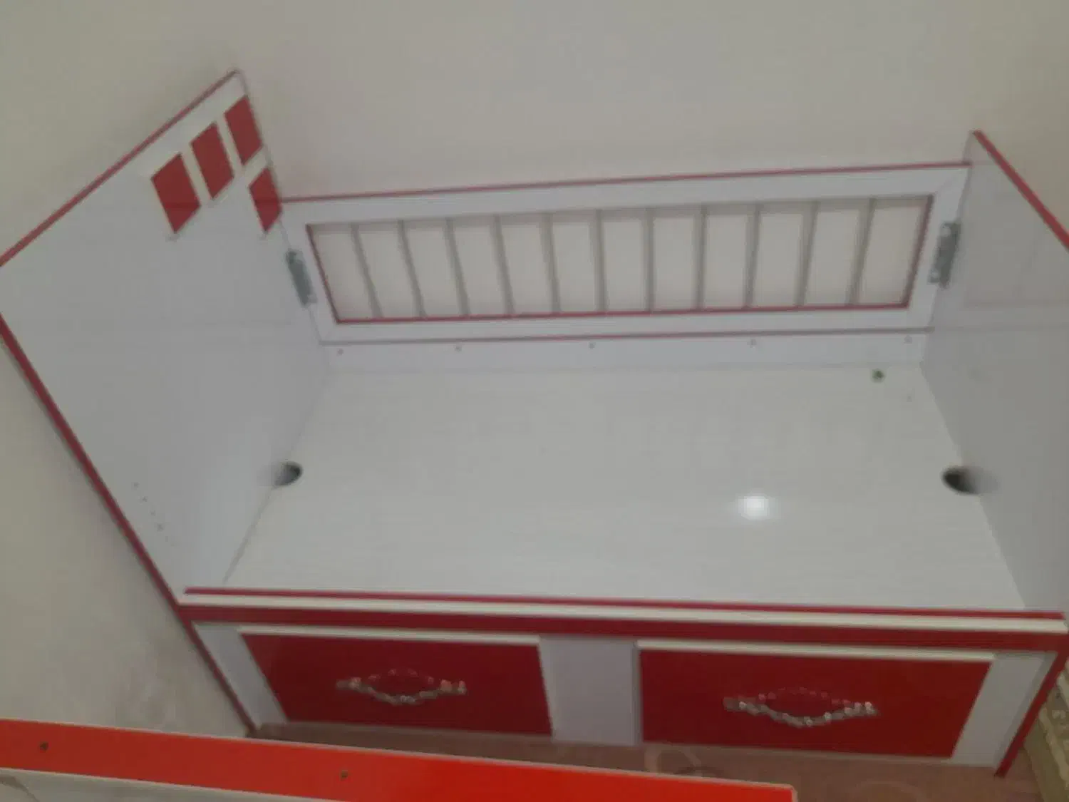 تخت کودک|تخت و صندلی بچه|بیرجند, |دیوار