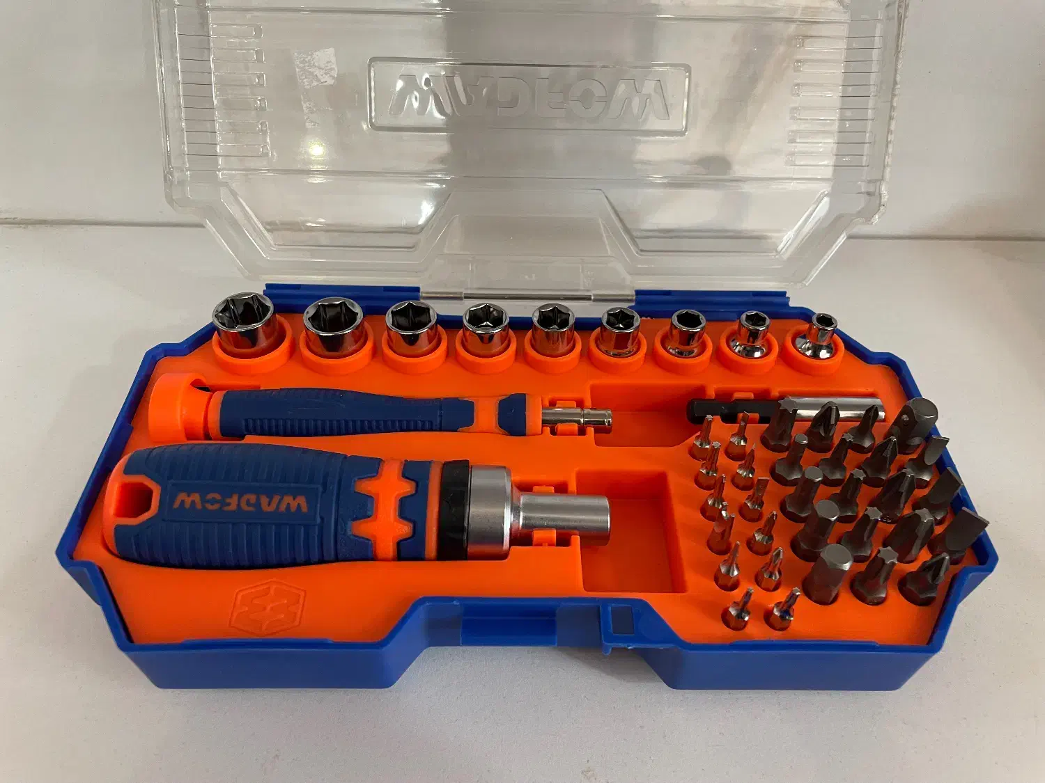 مجموعه پیچ گوشتی وادفو ۴۳ پارچه|ابزارآلات|اصفهان, جاوان|دیوار