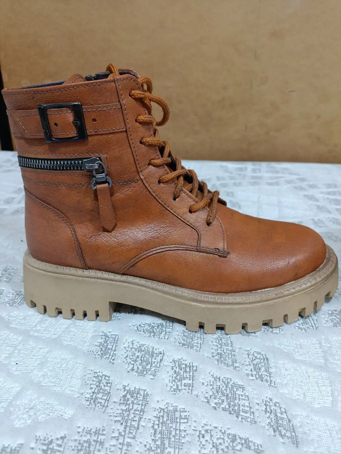 دو جفت نیم بوت زنانه|کیف، کفش، کمربند|نجفآباد, امیرآباد|دیوار