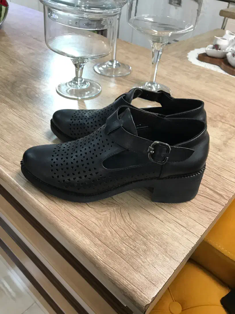 کفش نایک|کیف، کفش، کمربند|شیراز, دشت چنار|دیوار