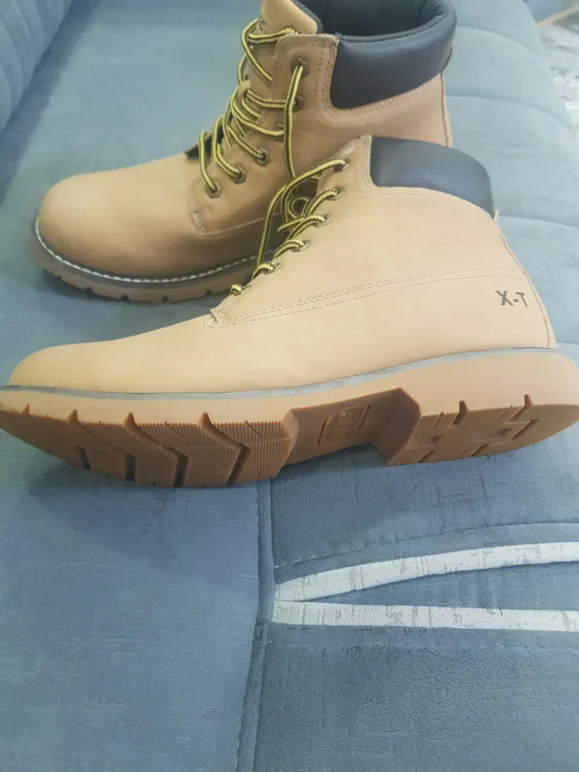 نیم پوتین|کیف، کفش، کمربند|سنندج, |دیوار