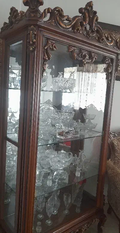 ویترین سایز بزرگ تاج دار|بوفه، ویترین، کنسول|رشت, فرزانه|دیوار