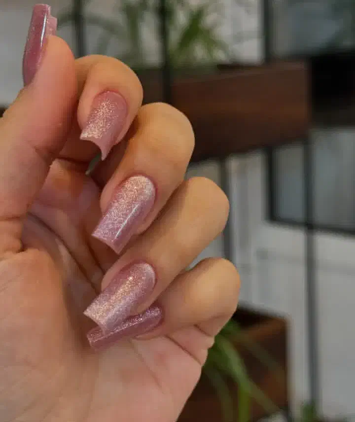 ناخنهایی زیبا با کاشت ناخن|خدمات آرایشگری و زیبایی|مرند, |دیوار