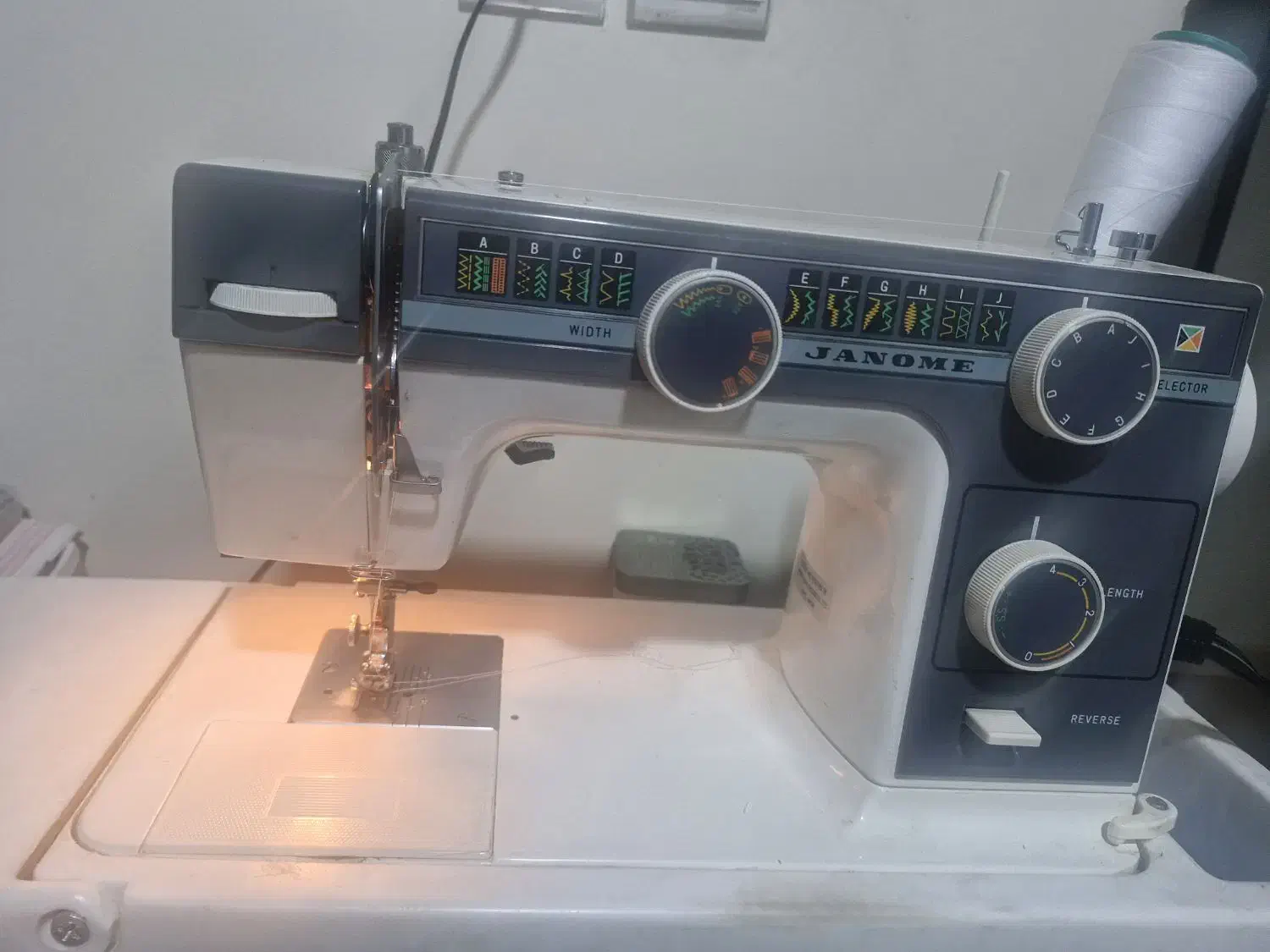 چرخ خیاطی|چرخ خیاطی و ریسندگی|اصفهان, رکن الدوله غربی|دیوار