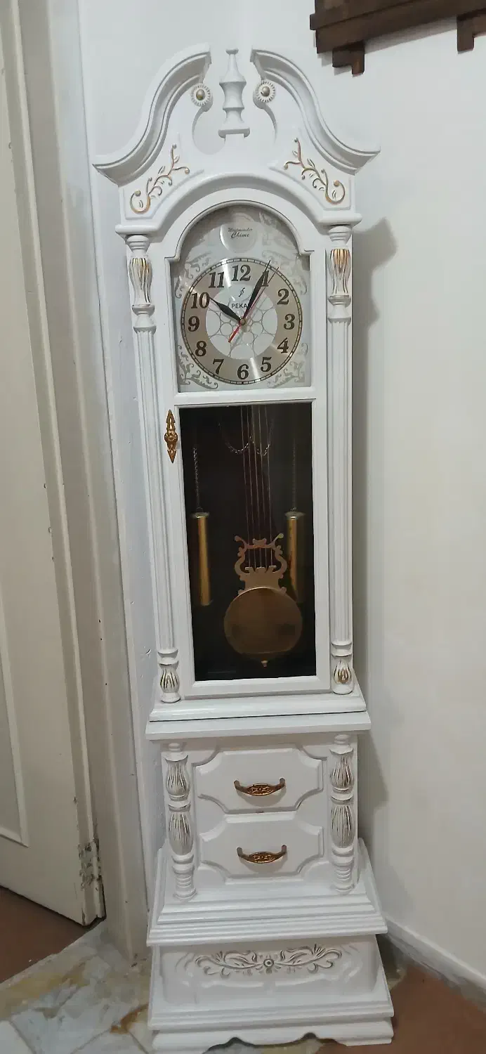 ساعت ایستاده کاملا سالم|ساعت دیواری و تزئینی|کرج, عظیمیه|دیوار