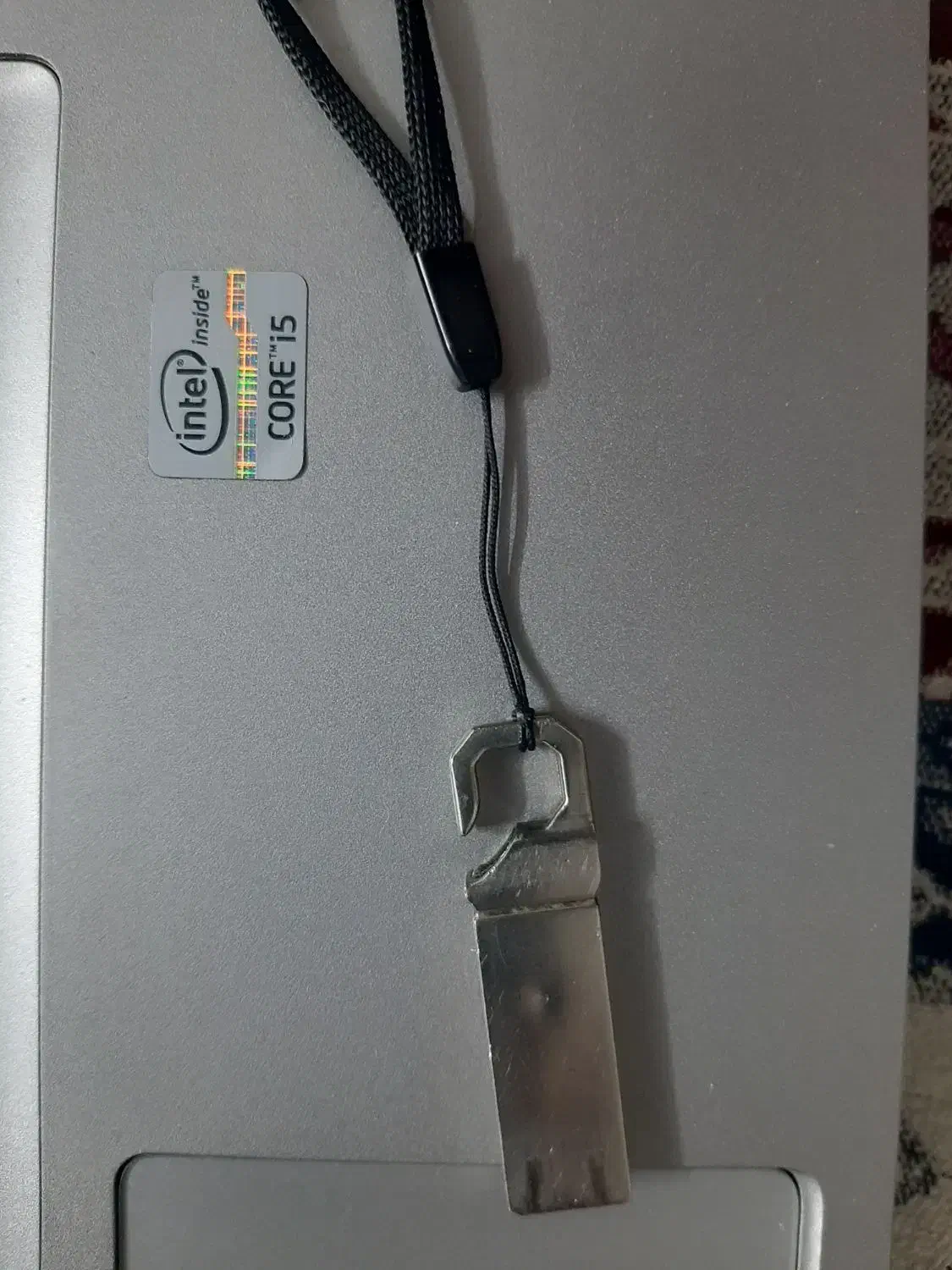 فلش پیدا شده|اشیا|زنجان, |دیوار